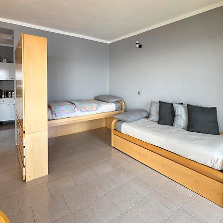 Appartamento Alberti Con Vista Lago Madonna Del Sasso Kültér fotó